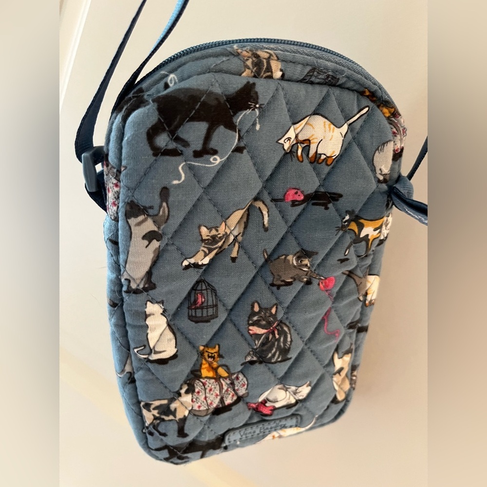 Vera Bradley Blue Quilted Cat Print Carrier - Picture 2 of 12